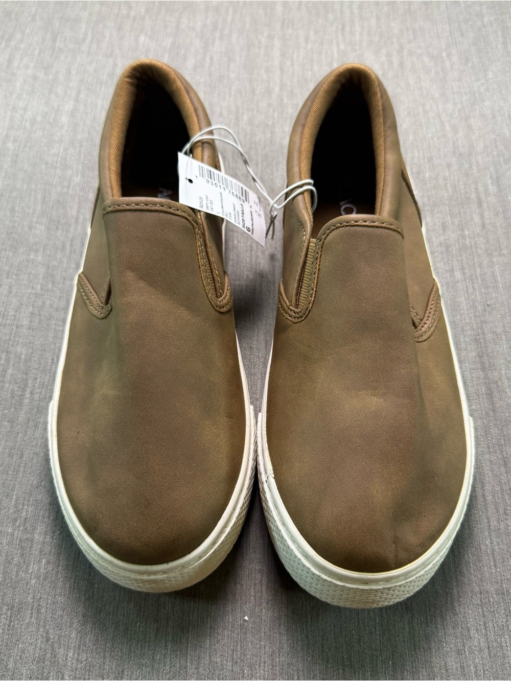 NEW The Children's Place Boys Slip On Sneakers Tan Faux Leather Shoes Size 6 Nwt